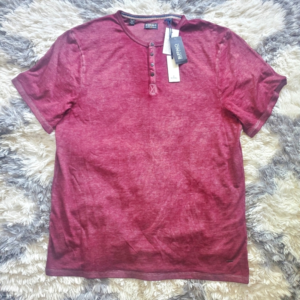 Mens NWT Burgundy Top